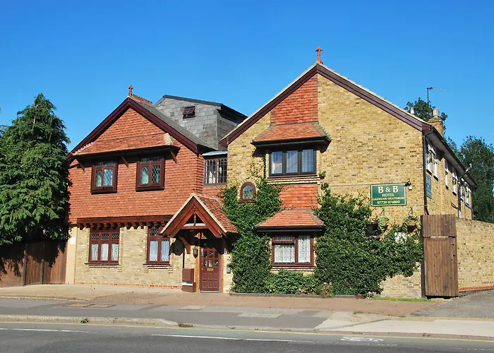 Oakwood Bed And Breakfast Heathrow Hillingdon